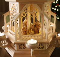 Krippenfiguren aus dem Gr&ouml;dnertal